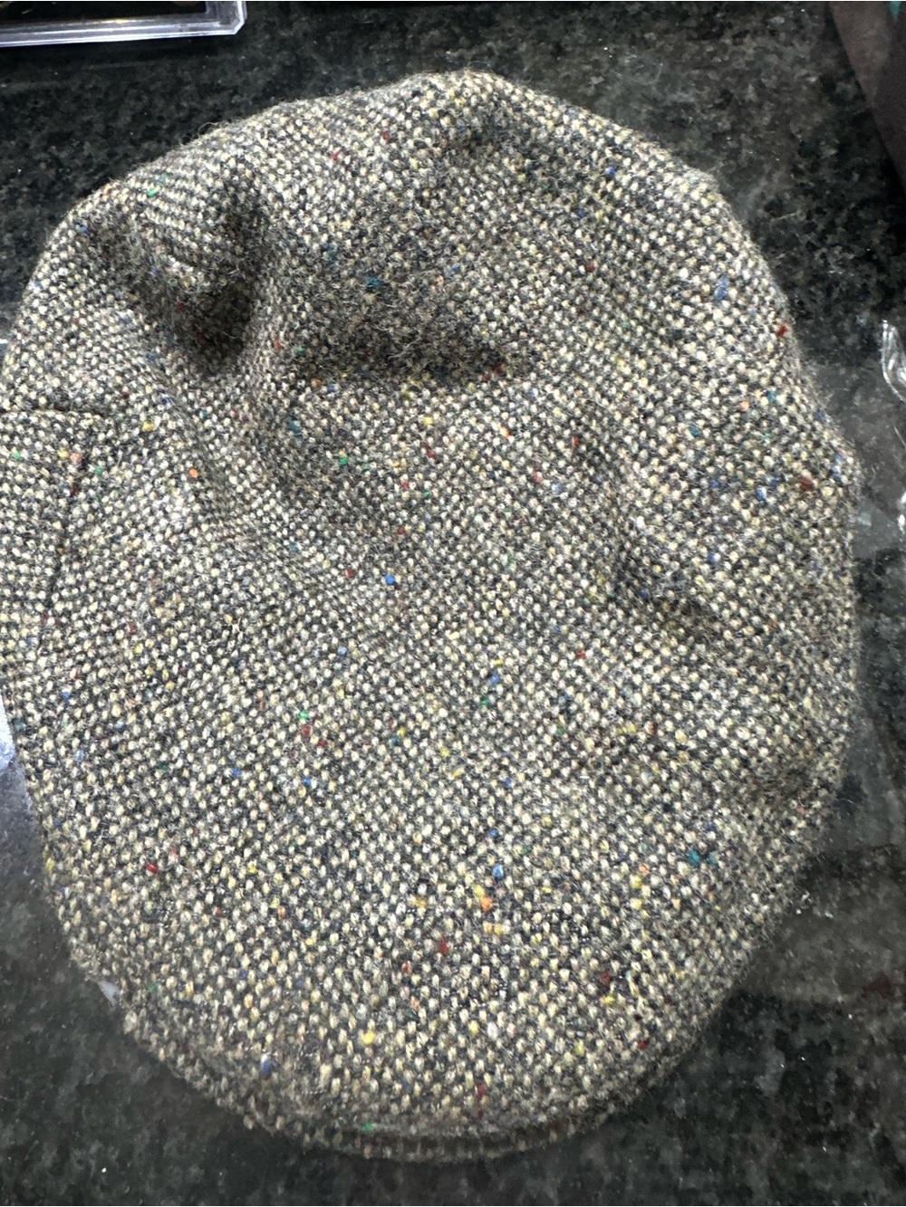 Men's Tweed Flat Cap in Speckled Beige Vintage Irish tweed authentic wool hat
